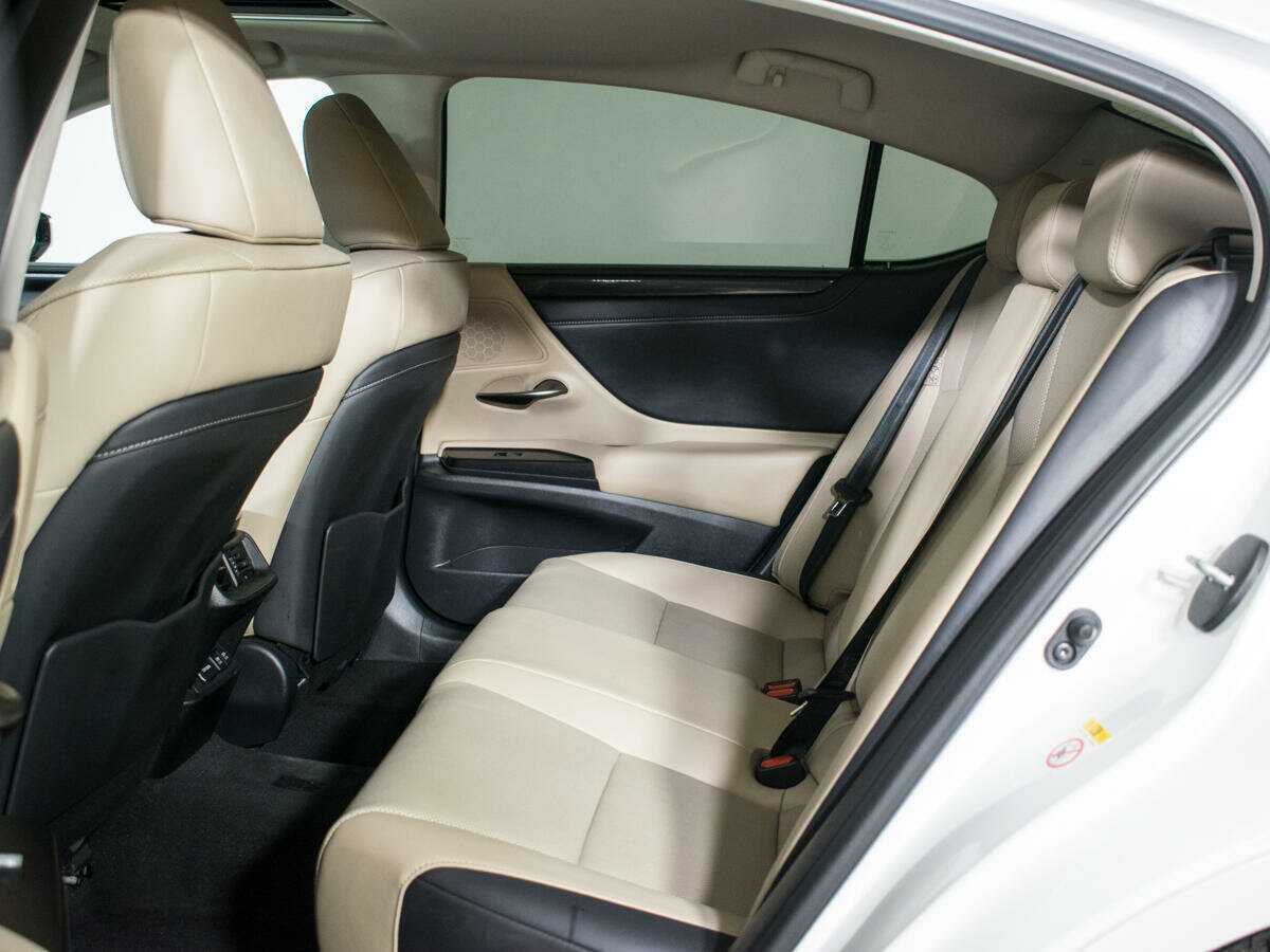 Купить Lexus ES с пробегом. Фото: #9