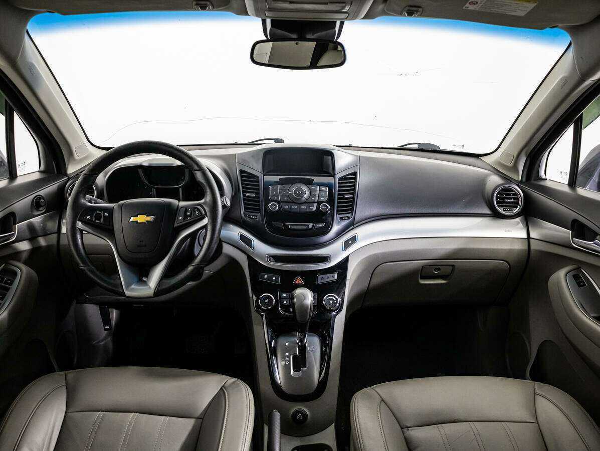 Купить Chevrolet Orlando с пробегом. Фото: #10