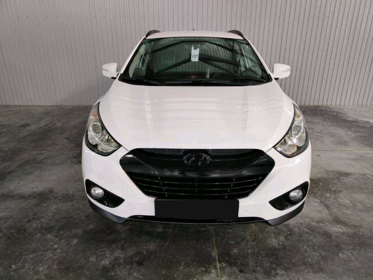 Купить Hyundai ix35 с пробегом. Фото: #1