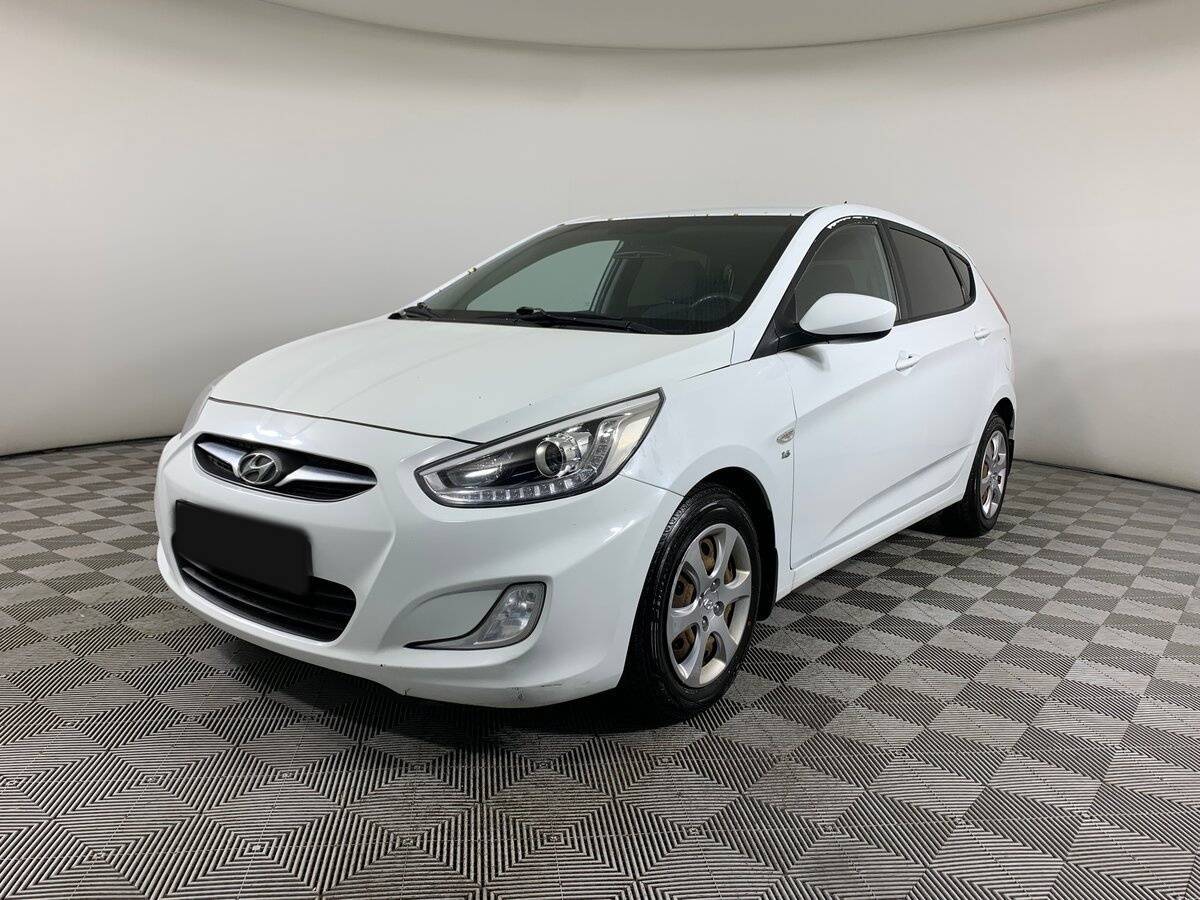 Купить Hyundai Solaris с пробегом. Фото: #0