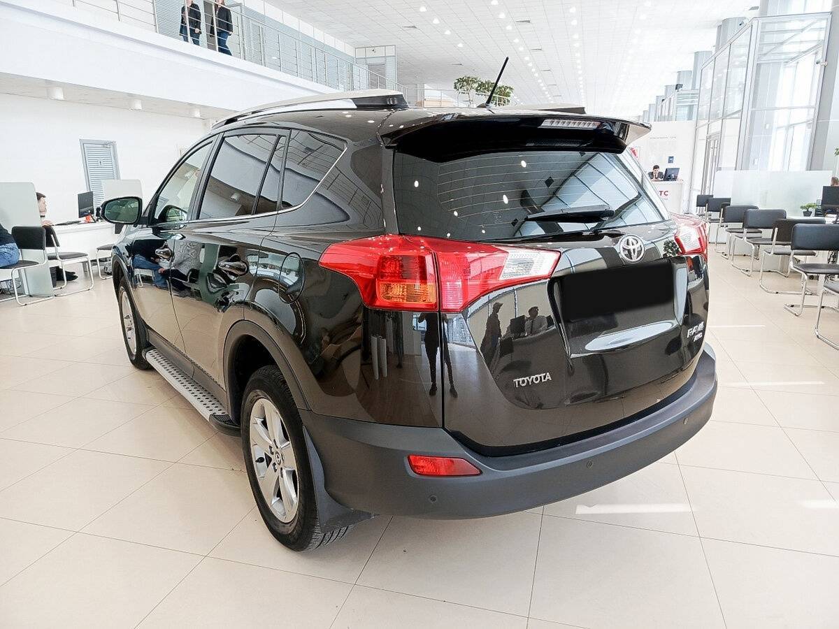 Купить Toyota RAV4 с пробегом. Фото: #6