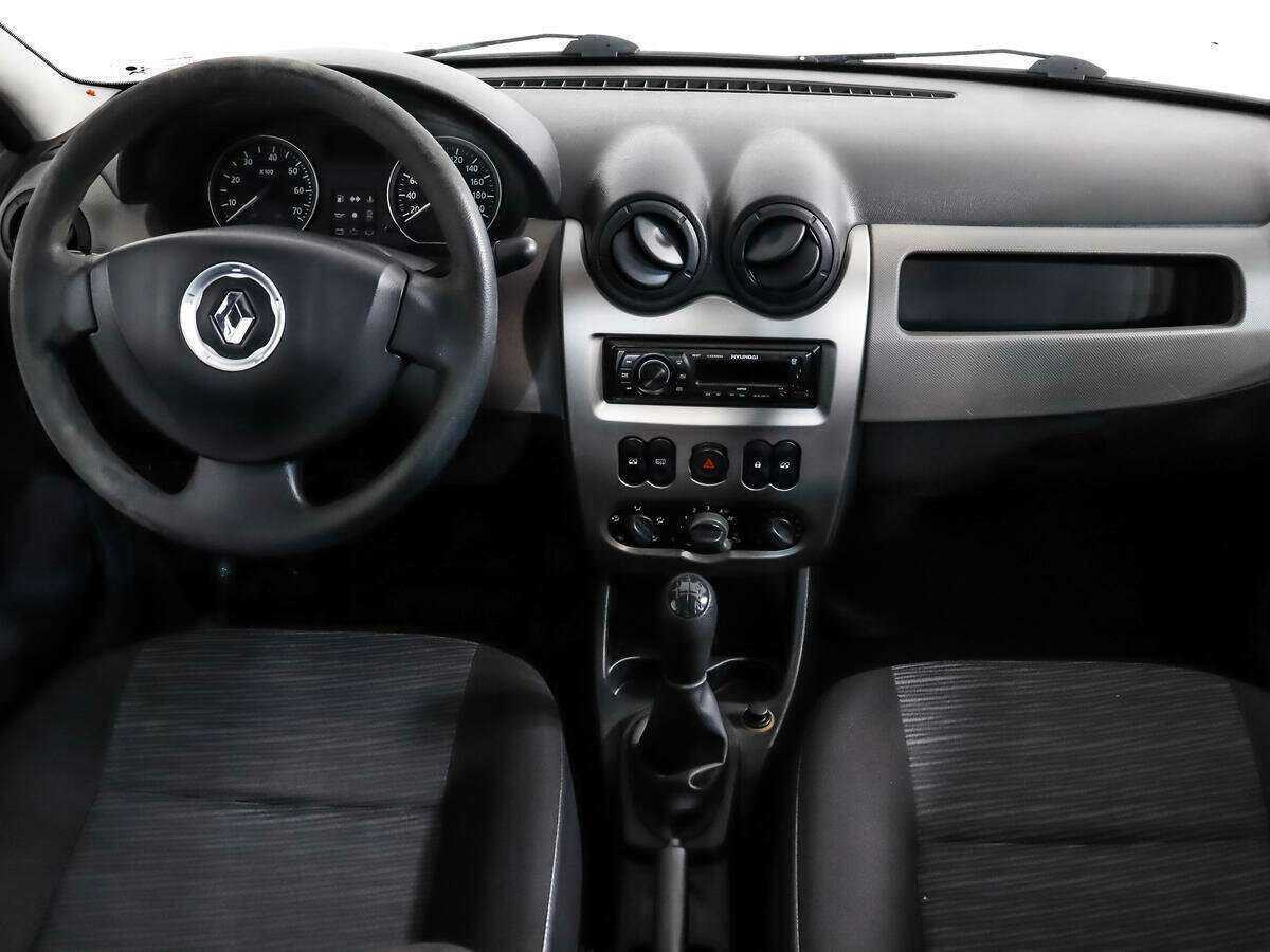 Купить Renault Logan с пробегом. Фото: #11