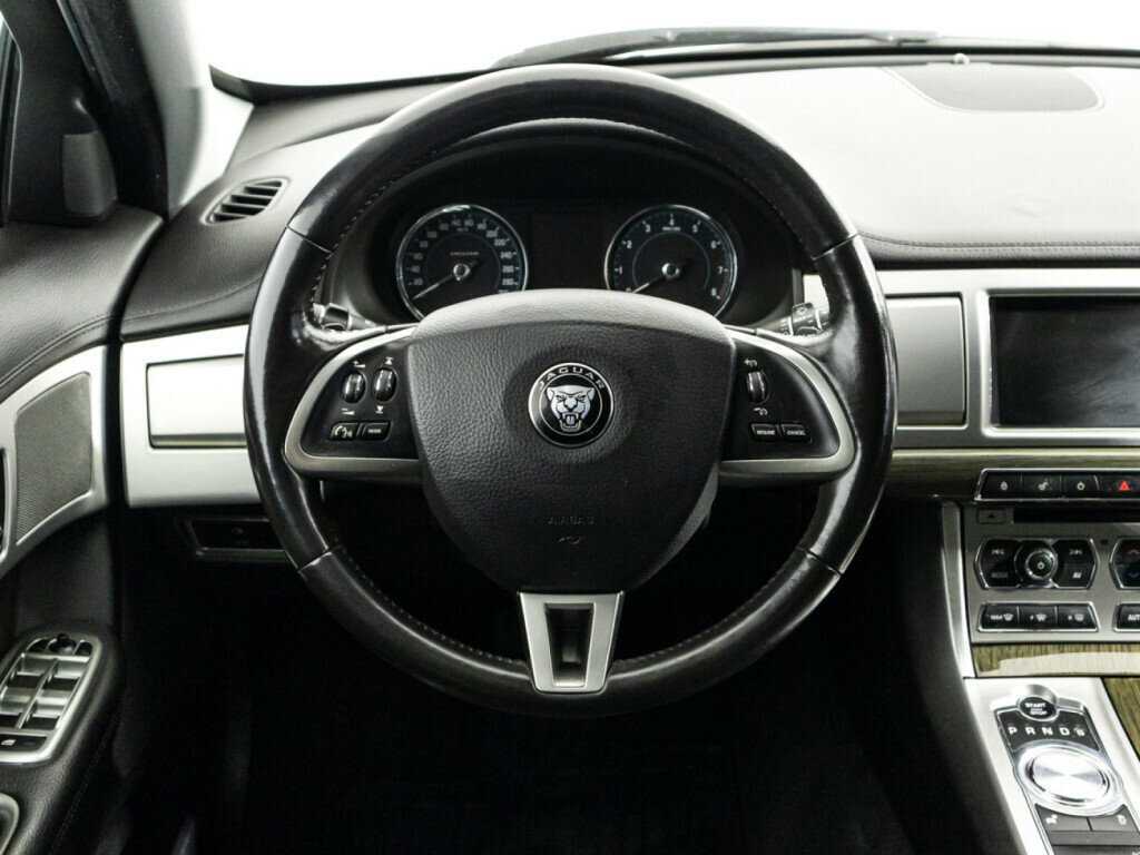Купить Jaguar XF с пробегом. Фото: #19
