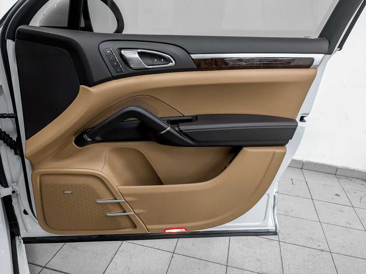 Купить Porsche Cayenne с пробегом. Фото: #26