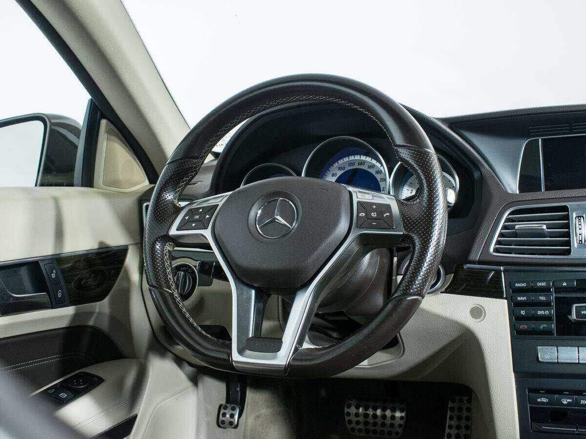 Купить Mercedes-Benz E-Класс с пробегом. Фото: #13
