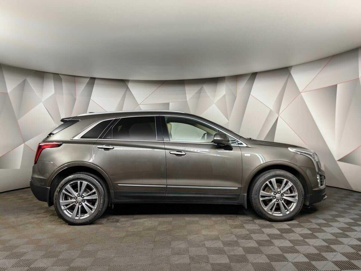 Купить Cadillac XT5 с пробегом. Фото: #5