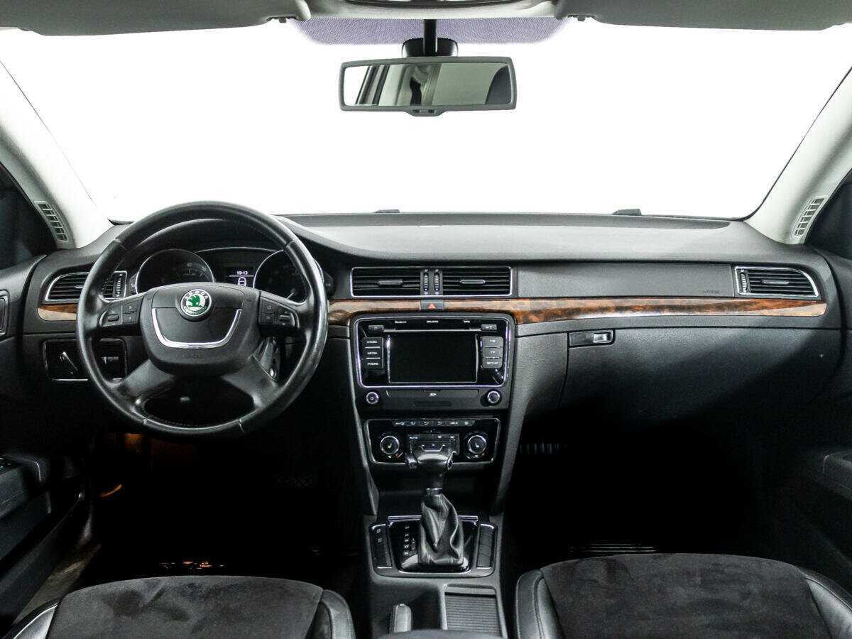 Купить Skoda Superb с пробегом. Фото: #12