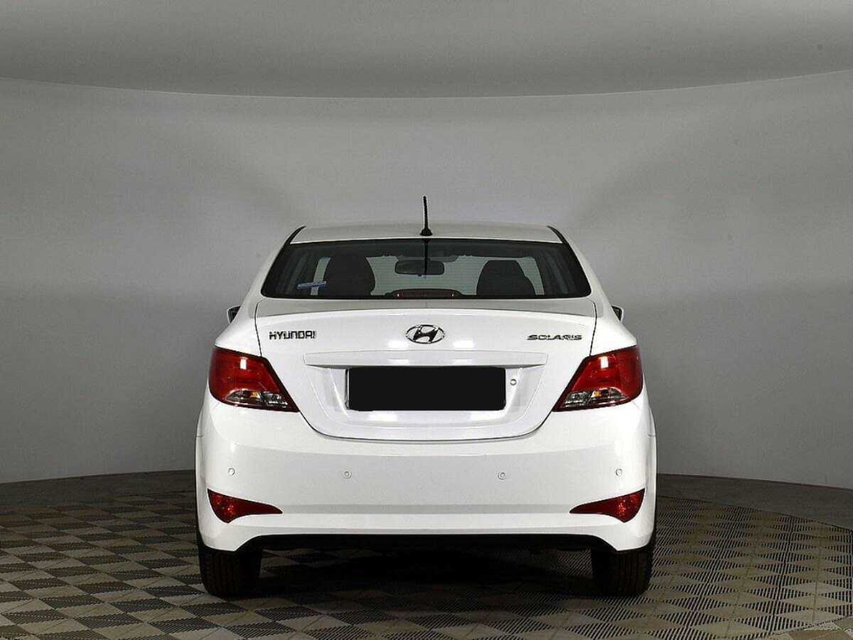 Купить Hyundai Solaris с пробегом. Фото: #3