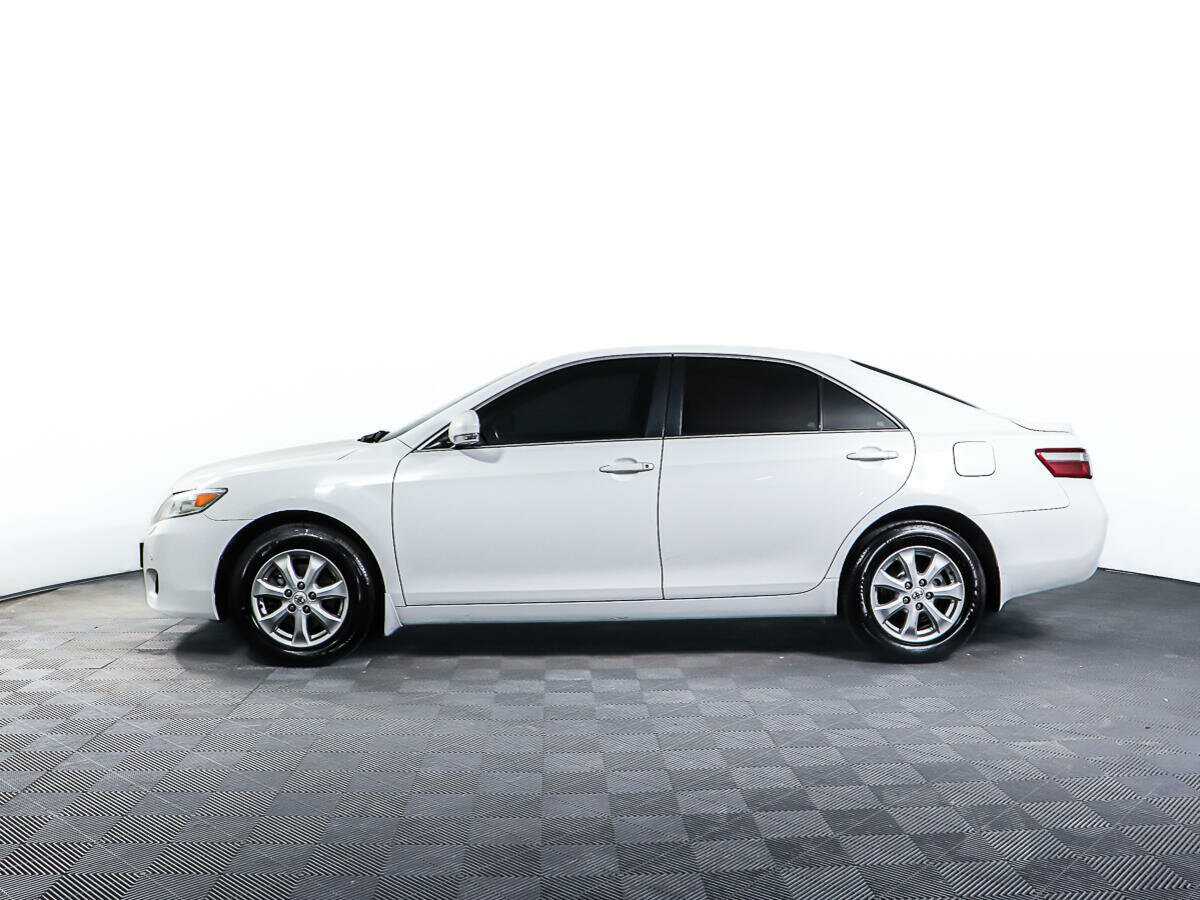 Купить Toyota Camry с пробегом. Фото: #7