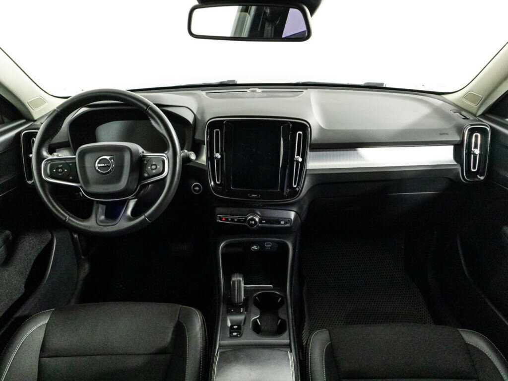 Купить Volvo XC40 с пробегом. Фото: #12