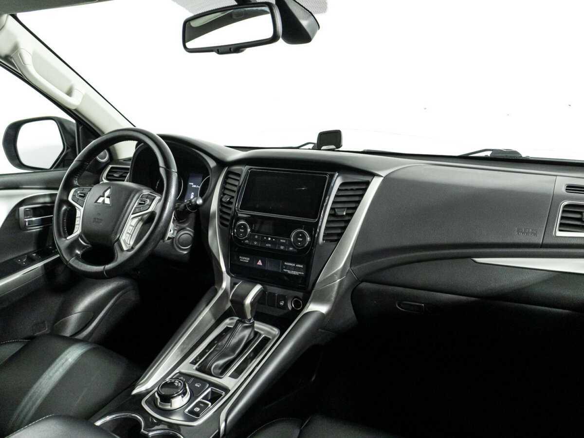 Купить Mitsubishi Pajero Sport с пробегом. Фото: #8
