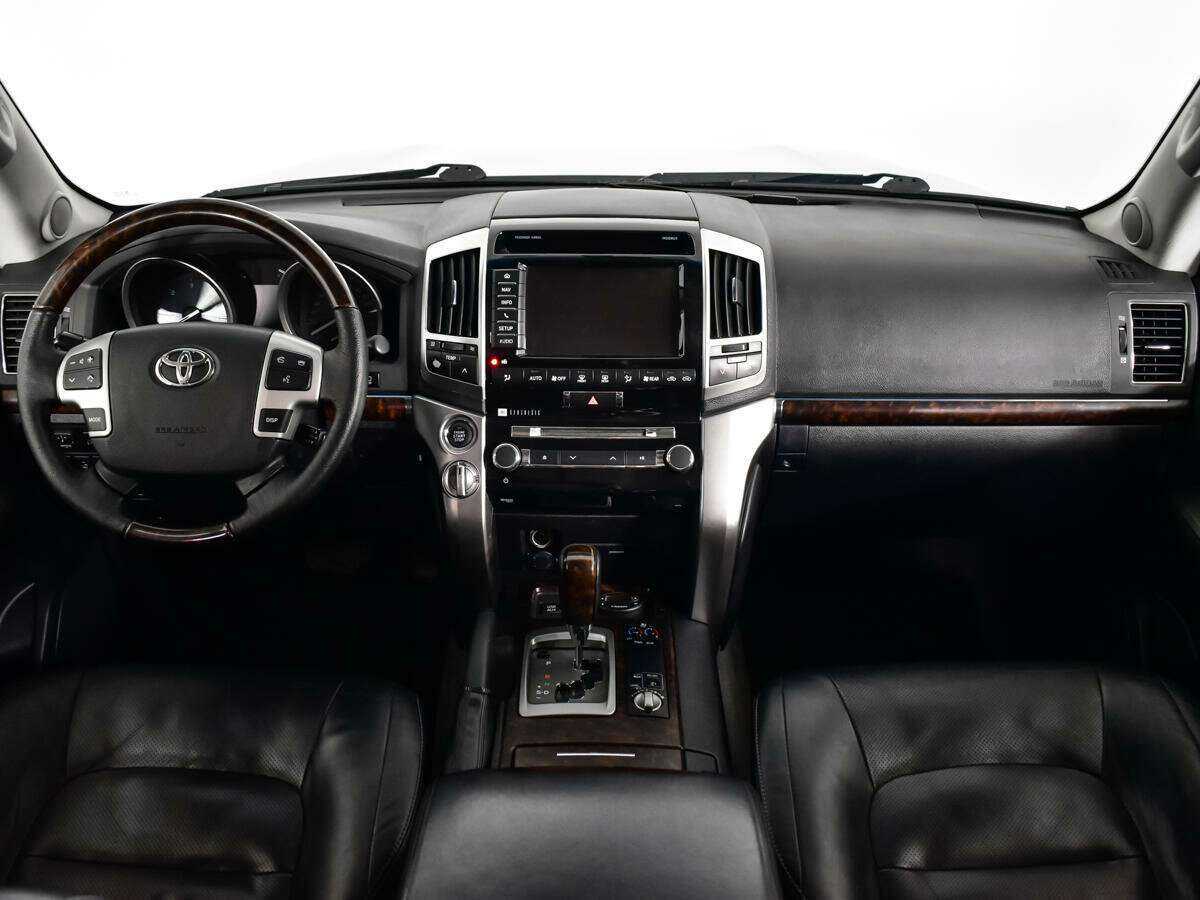 Купить Toyota Land Cruiser с пробегом. Фото: #10