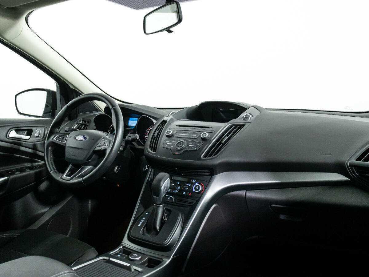 Купить Ford Kuga с пробегом. Фото: #8