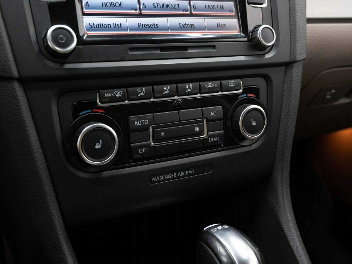 Купить Volkswagen Golf с пробегом. Фото: #17