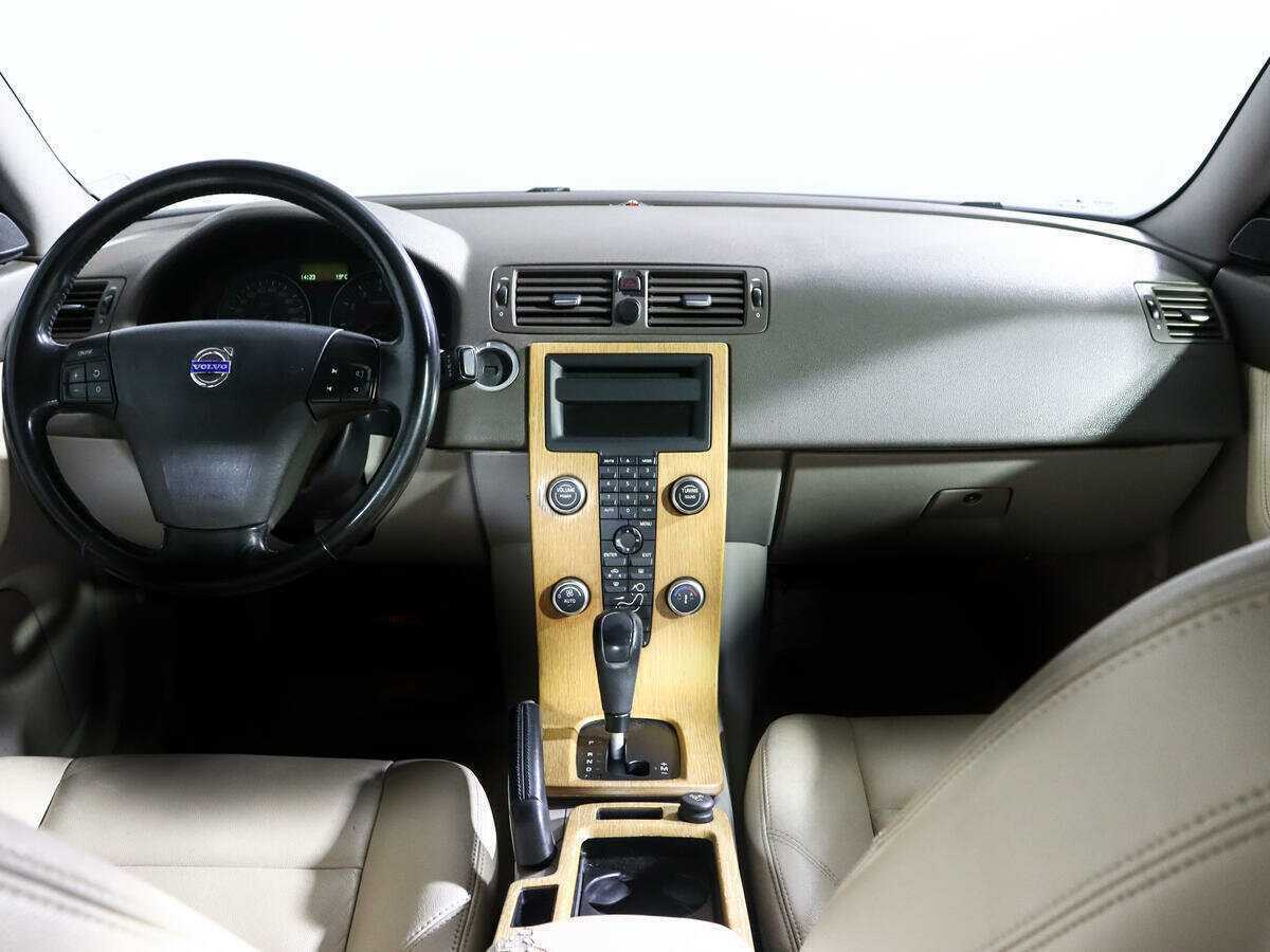 Купить Volvo S40 с пробегом. Фото: #9