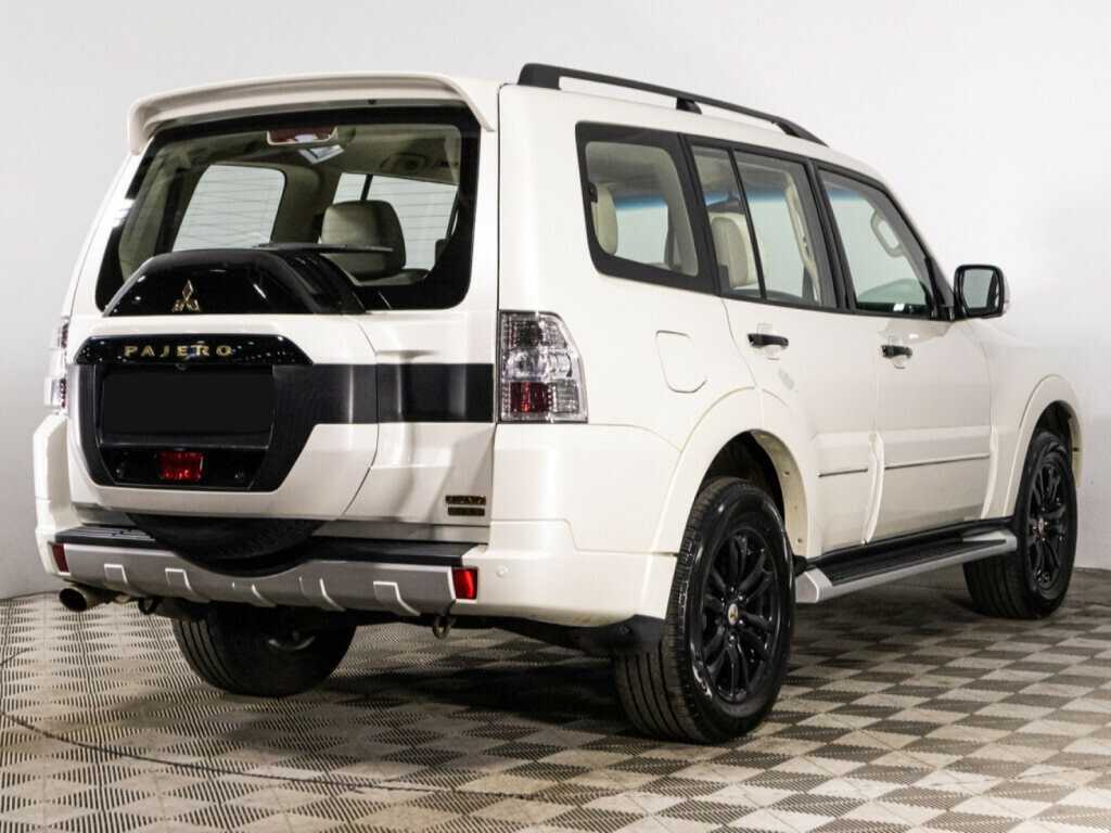 Купить Mitsubishi Pajero с пробегом. Фото: #4