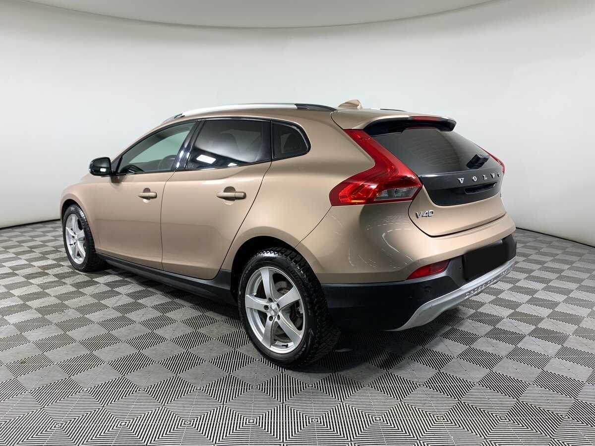 Купить Volvo V40 с пробегом. Фото: #6