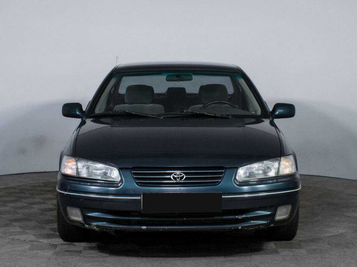 Купить Toyota Camry с пробегом. Фото: #1