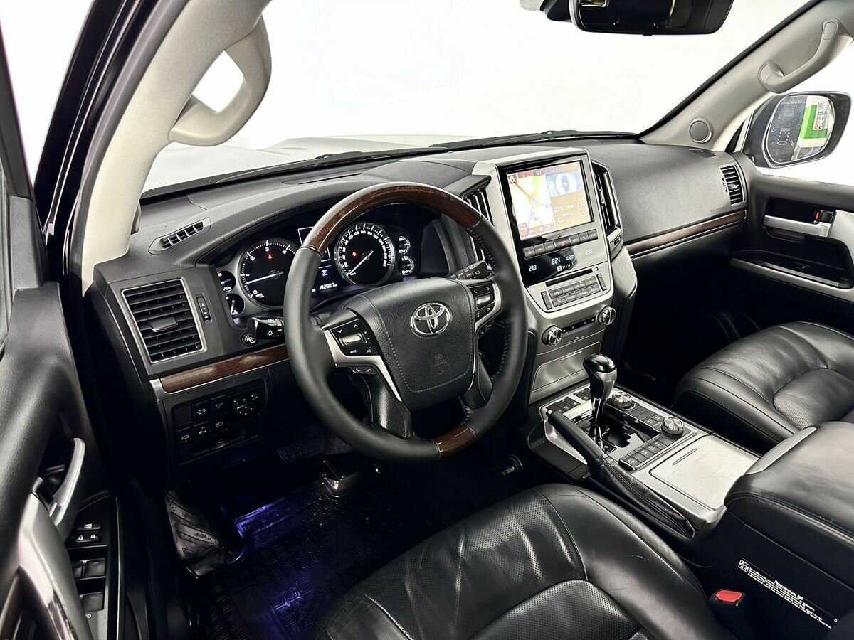 Купить Toyota Land Cruiser с пробегом. Фото: #6
