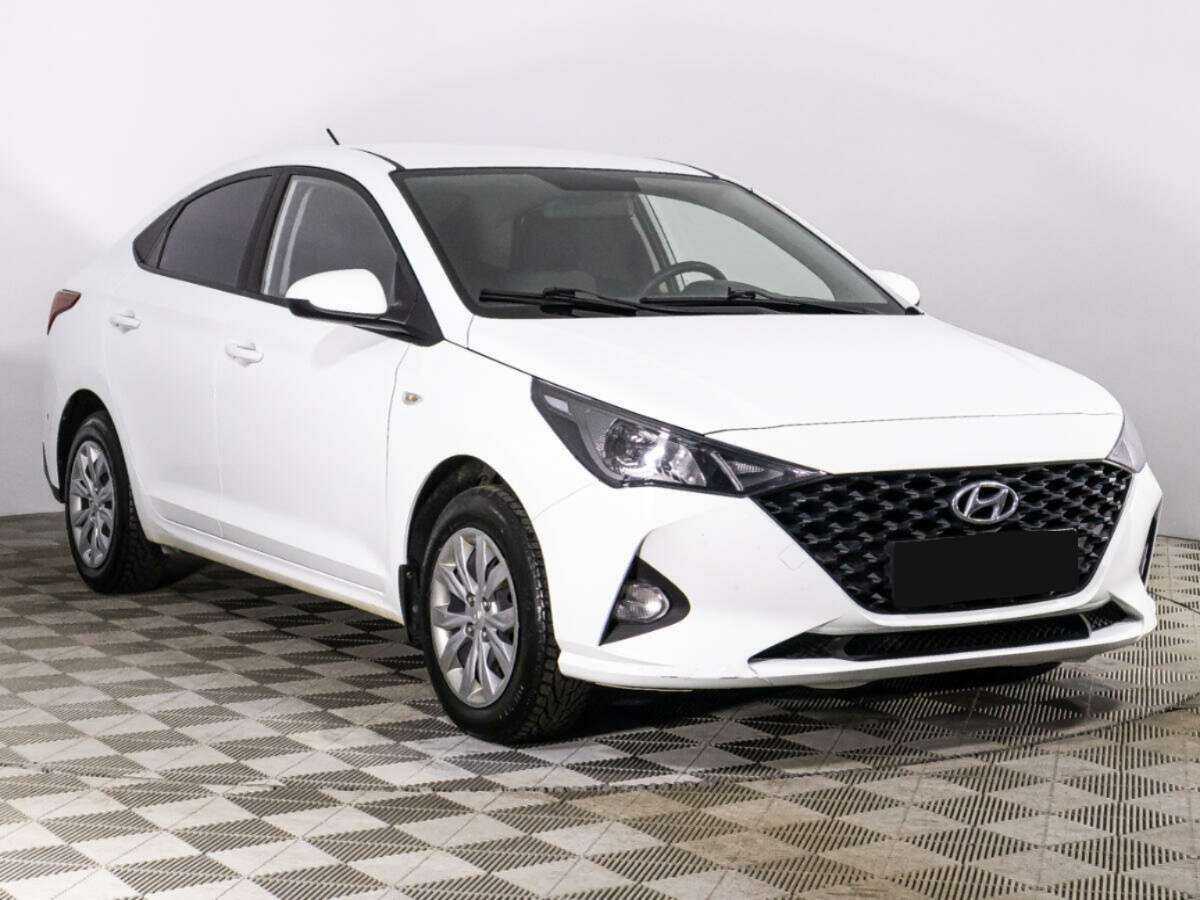 Купить Hyundai Solaris с пробегом. Фото: #2