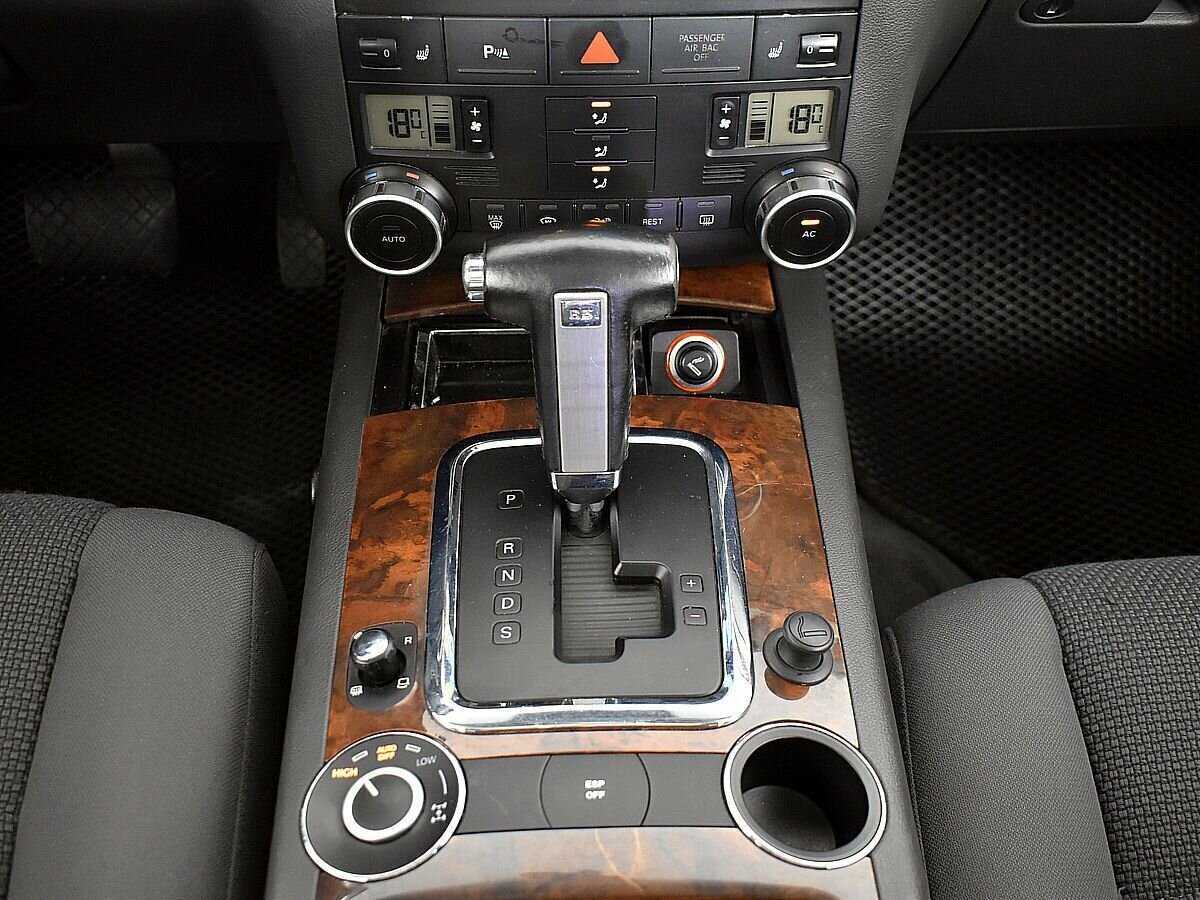 Купить Volkswagen Touareg с пробегом. Фото: #14