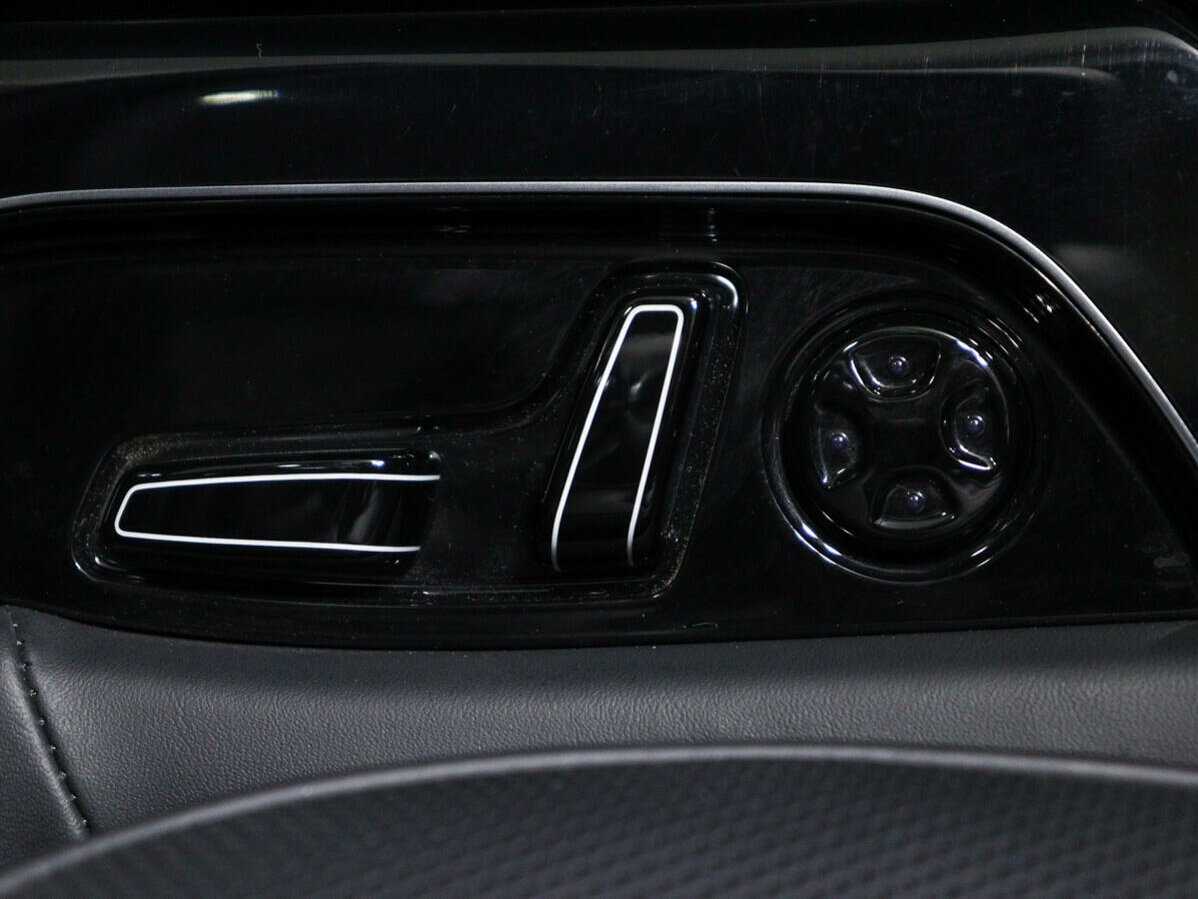Купить Audi A8 с пробегом. Фото: #19
