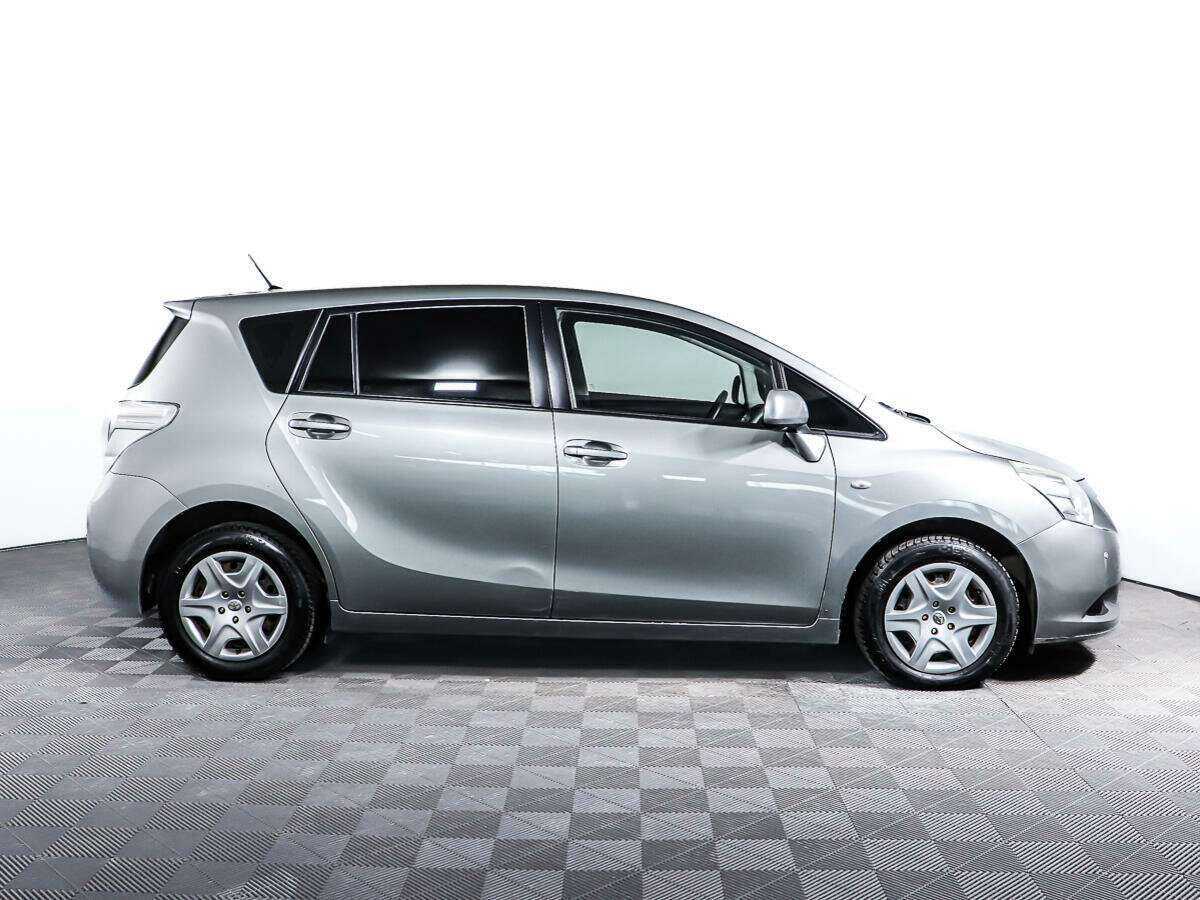Купить Toyota Verso с пробегом. Фото: #3