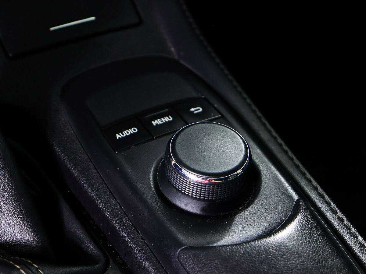 Купить Lexus ES с пробегом. Фото: #14