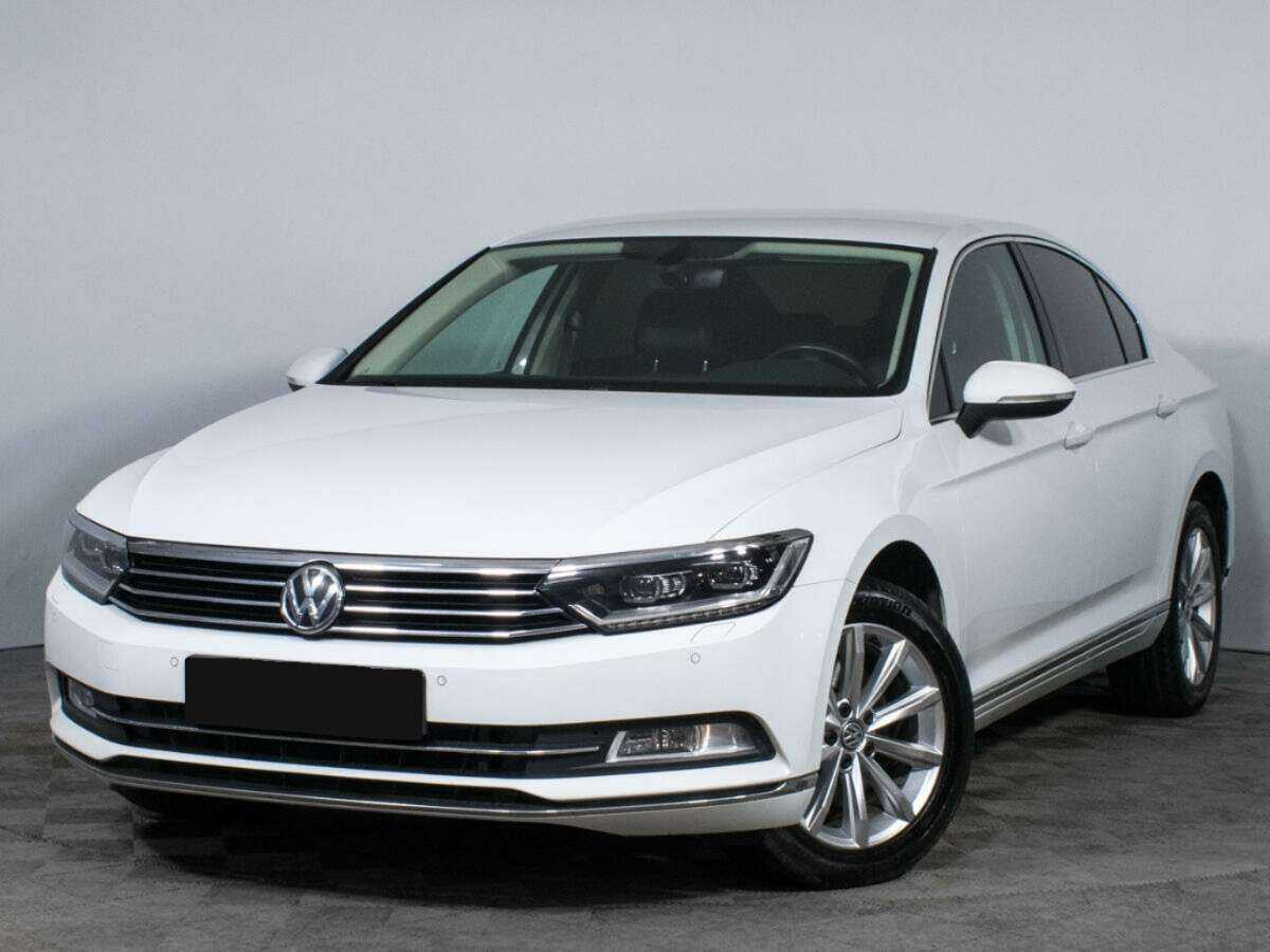 Купить Volkswagen Passat с пробегом. Посмотреть фото