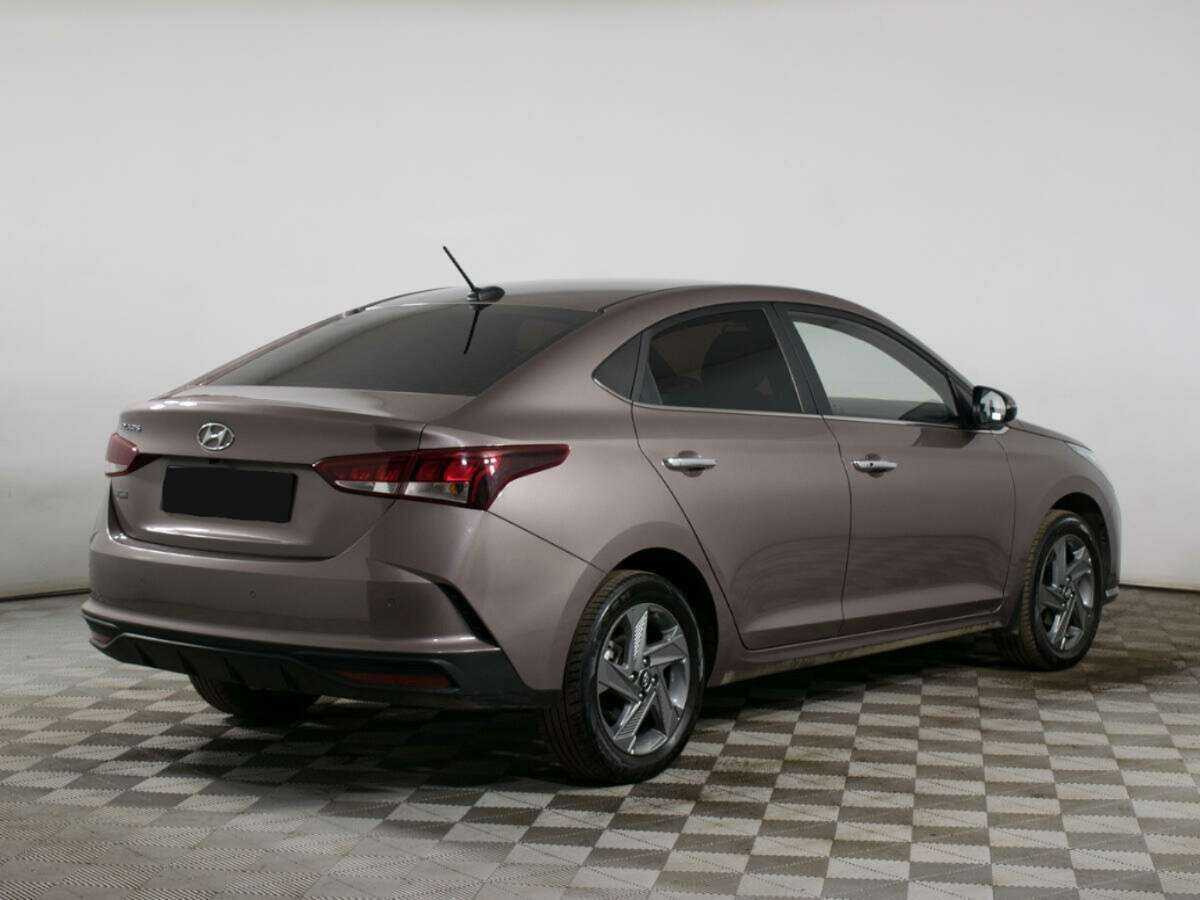 Купить Hyundai Solaris с пробегом. Фото: #4