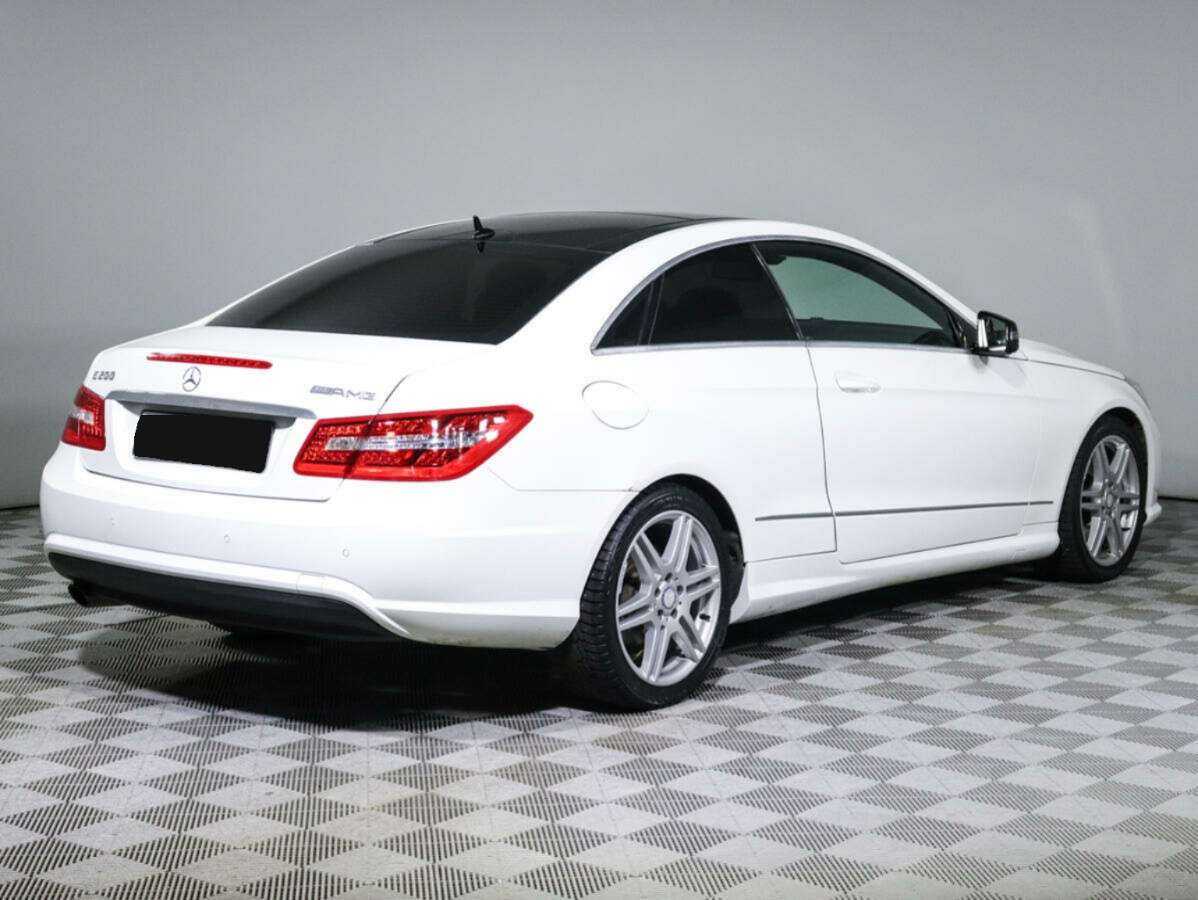 Купить Mercedes-Benz E-Класс с пробегом. Фото: #3