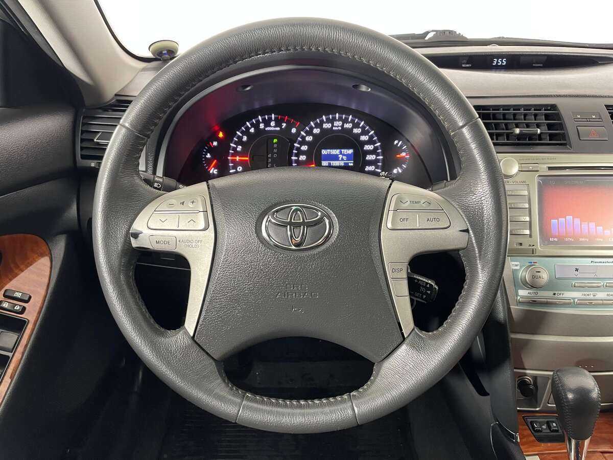 Купить Toyota Camry с пробегом. Фото: #10