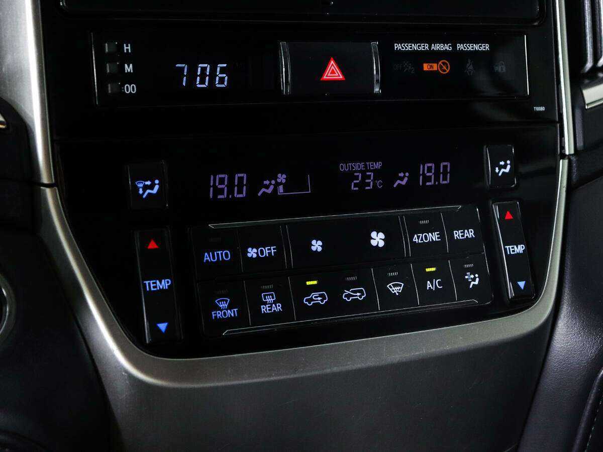 Купить Toyota Land Cruiser с пробегом. Фото: #16