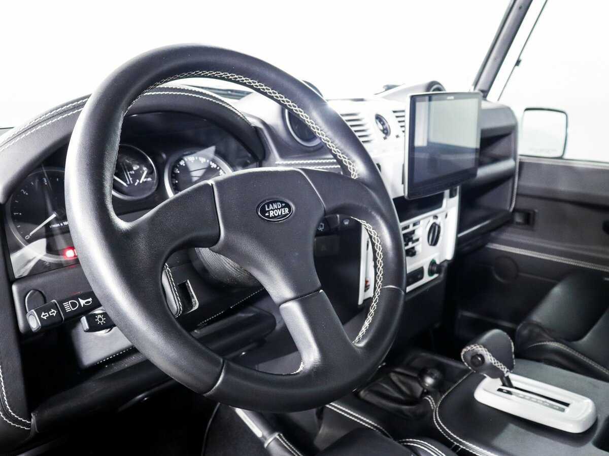Купить Land Rover Defender с пробегом. Фото: #13
