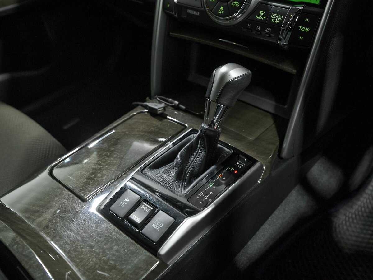 Купить Toyota Mark X с пробегом. Фото: #10