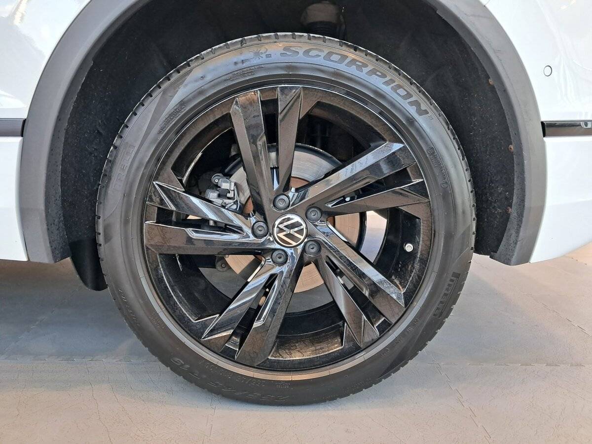 Купить Volkswagen Tiguan с пробегом. Фото: #17