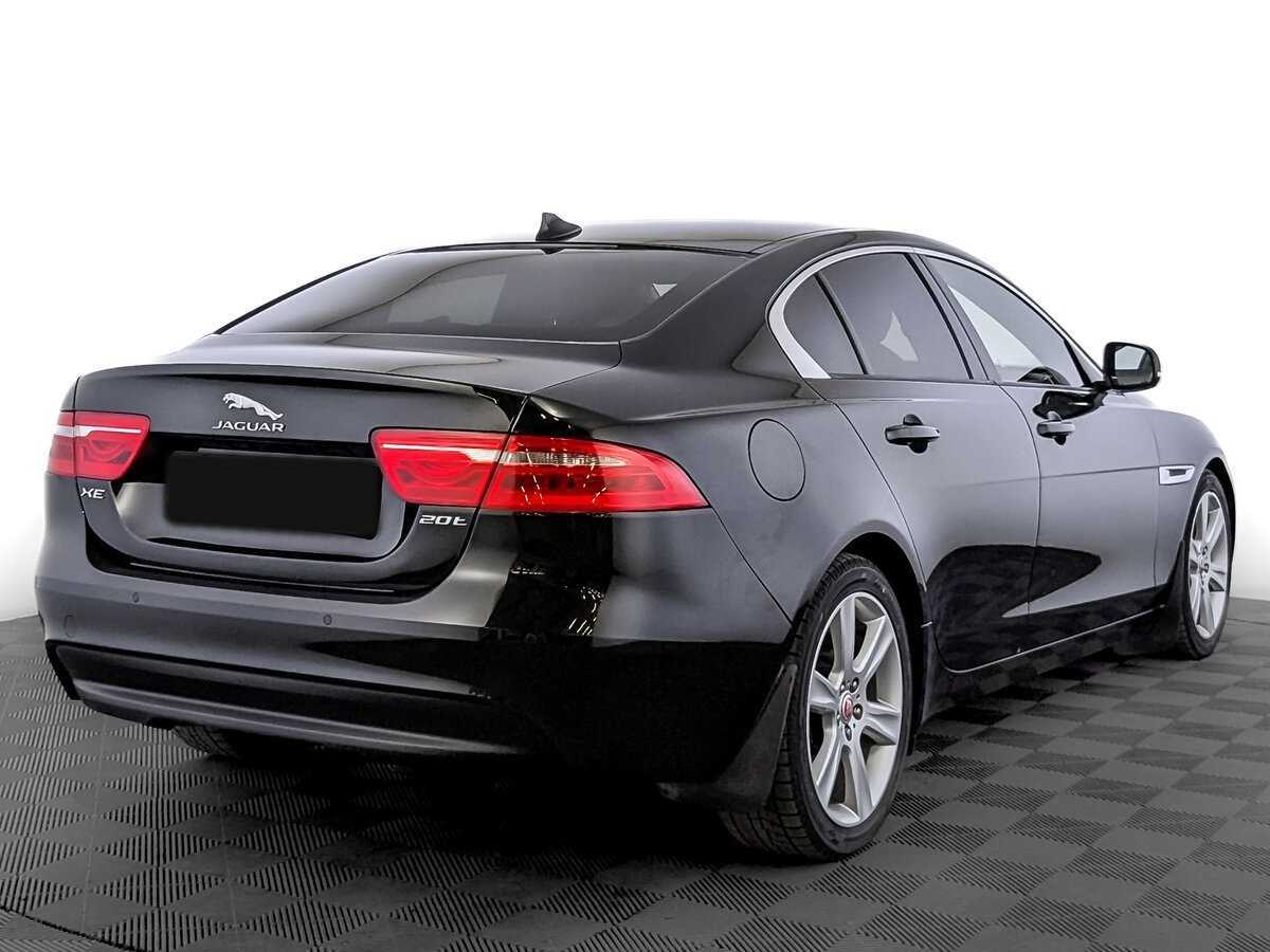 Купить Jaguar XE с пробегом. Фото: #4