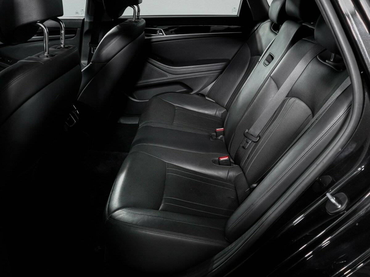 Купить Genesis G80 с пробегом. Фото: #9