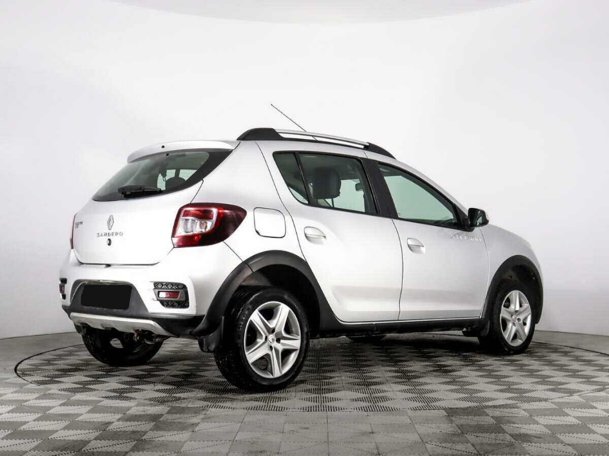 Купить Renault Sandero с пробегом. Фото: #4