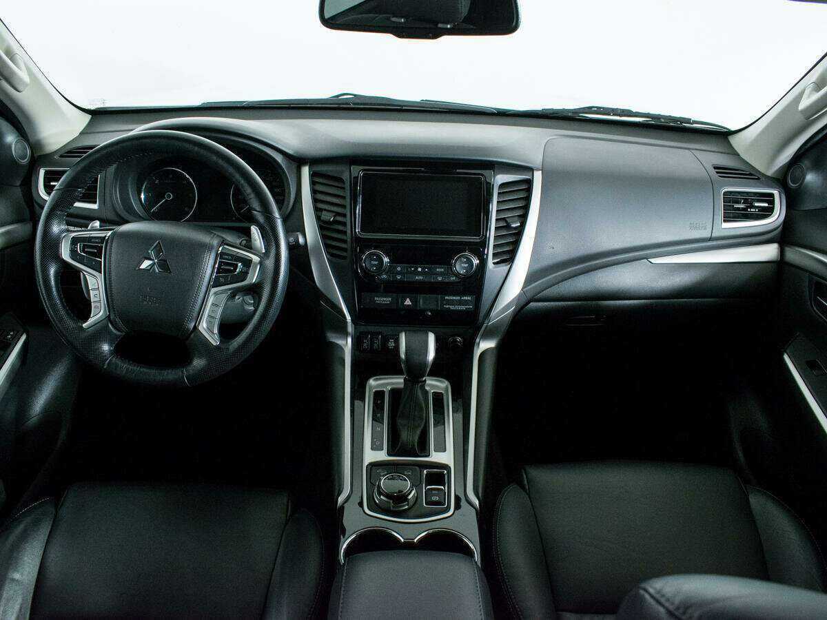 Купить Mitsubishi Pajero Sport с пробегом. Фото: #10