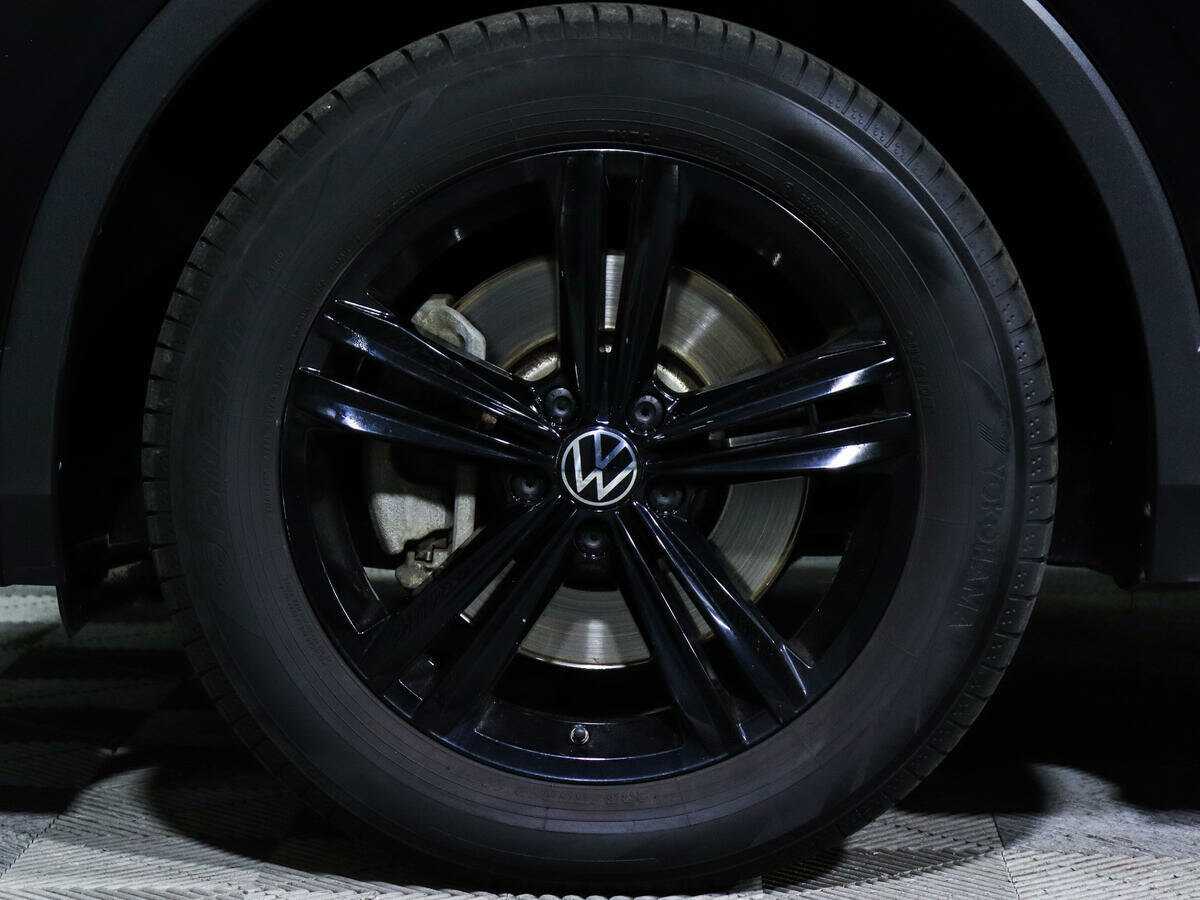 Купить Volkswagen Tiguan с пробегом. Фото: #17