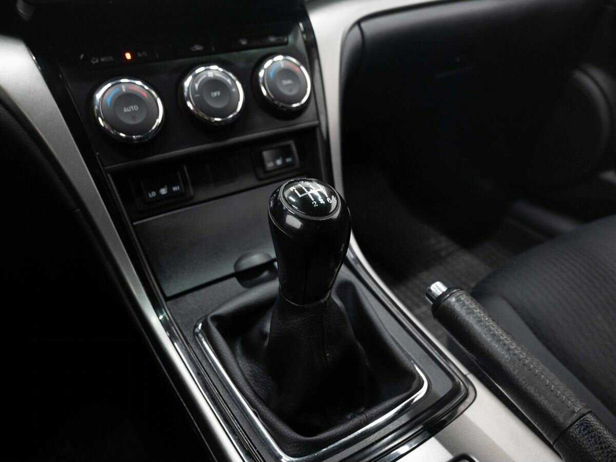 Купить Mazda 6 с пробегом. Фото: #21