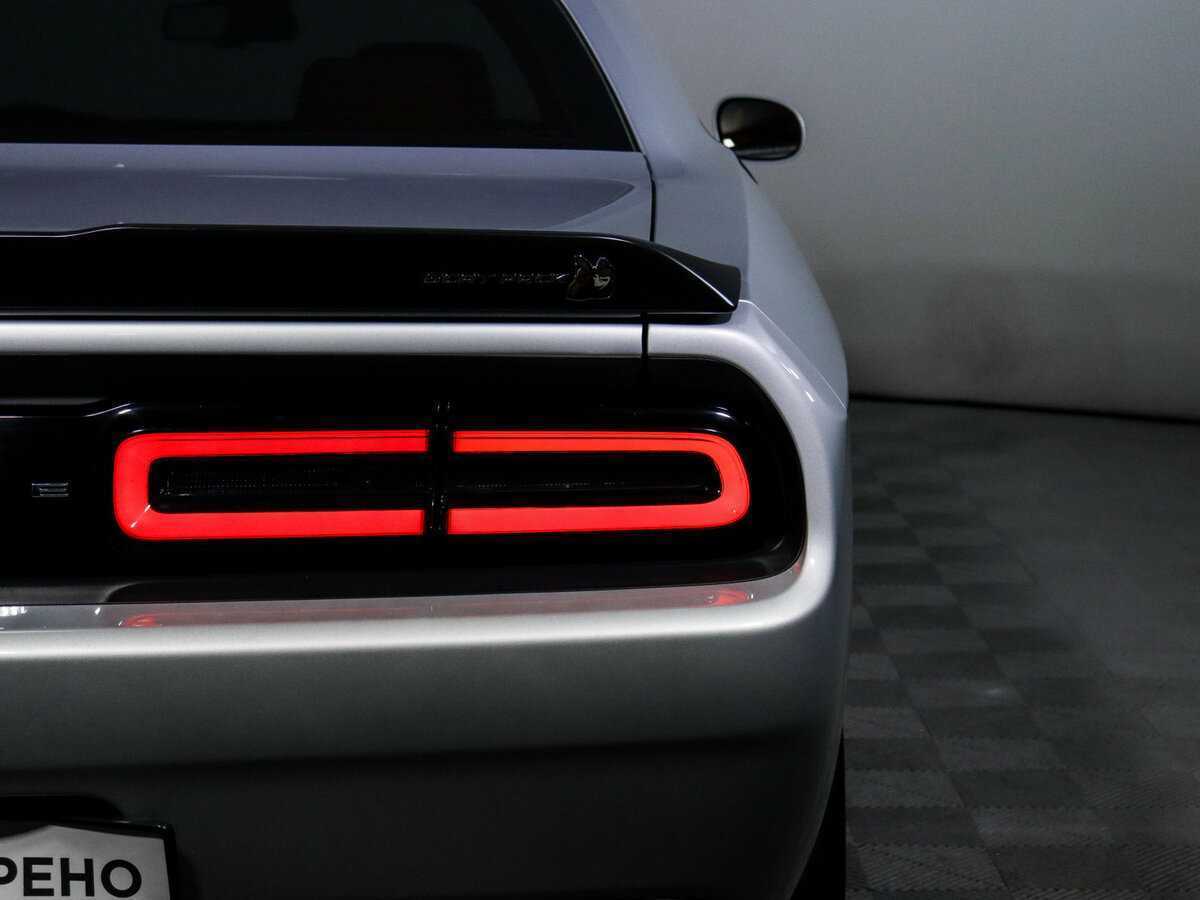 Купить Dodge Challenger с пробегом. Фото: #18
