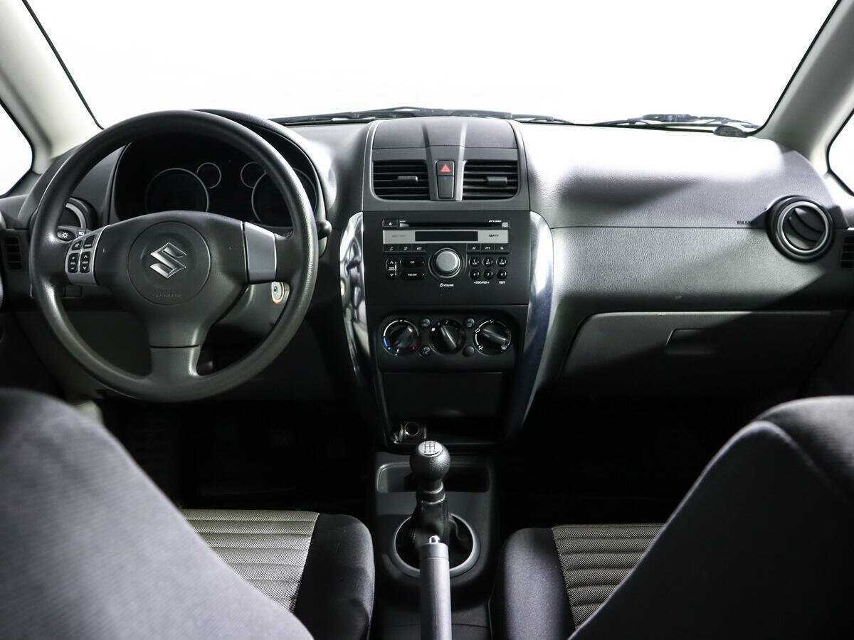Купить Suzuki SX4 с пробегом. Фото: #11