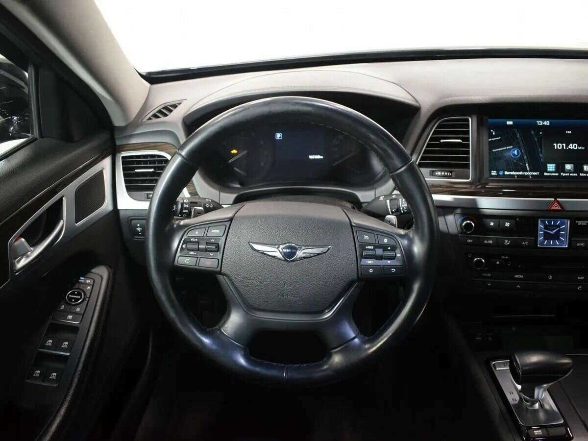 Купить Genesis G80 с пробегом. Фото: #11