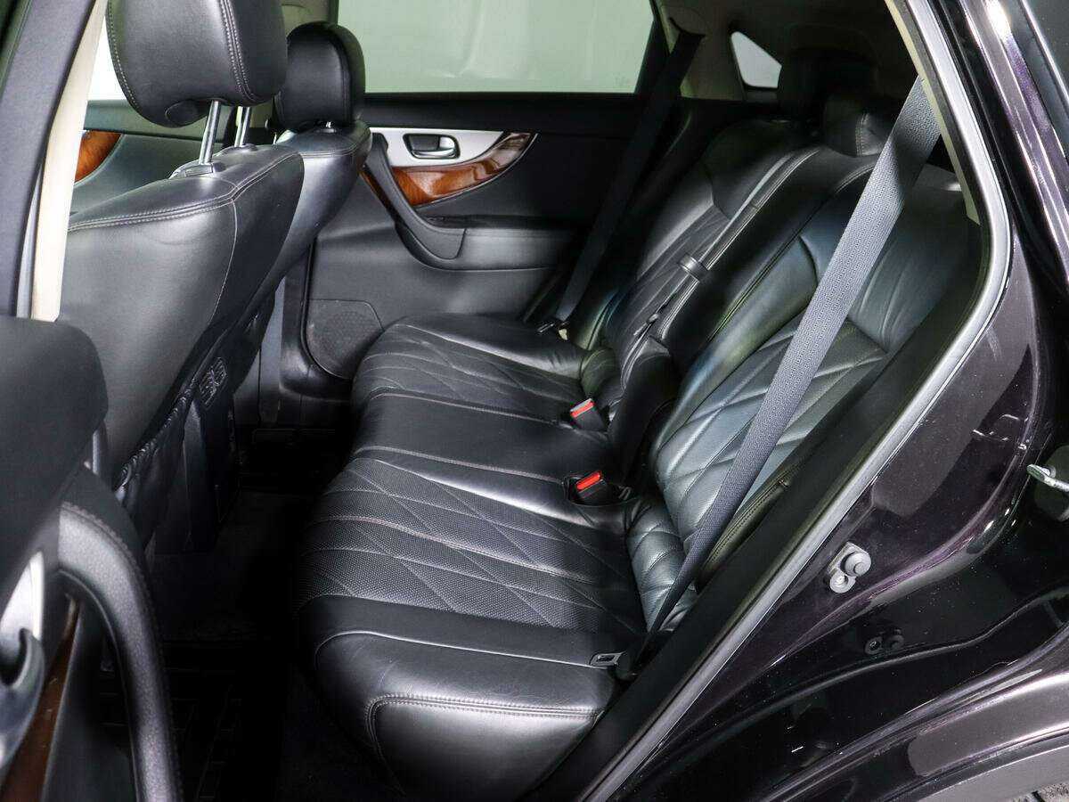 Купить Infiniti FX с пробегом. Фото: #9