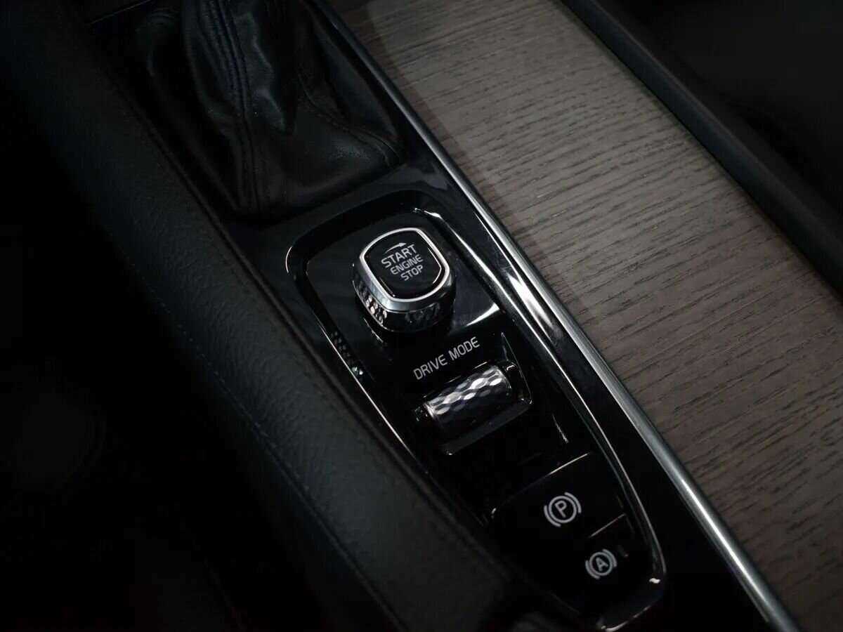 Купить Volvo S90 с пробегом. Фото: #29