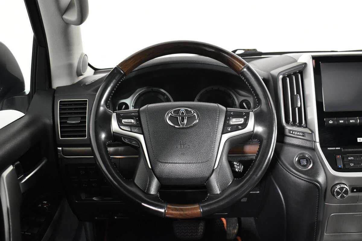 Купить Toyota Land Cruiser с пробегом. Фото: #16