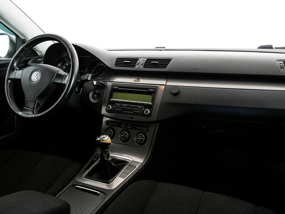 Купить Volkswagen Passat с пробегом. Фото: #6