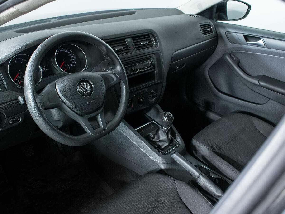 Купить Volkswagen Jetta с пробегом. Фото: #12